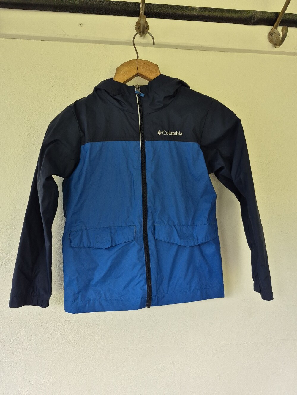 Colombia Rain Jacket Size 8 Kids Blue